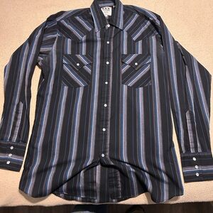 Ely Cattleman pearl snap shirt